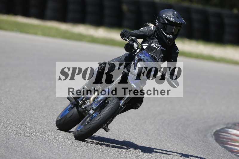 /43 08.08.2025 Discover the Bike ADR/Bike 1 gruen/450